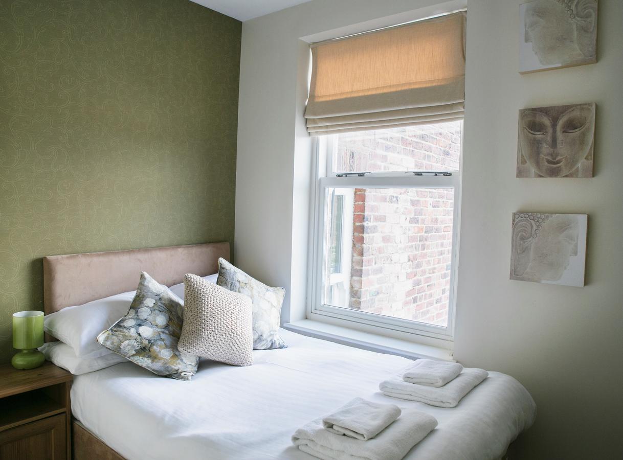 The Green House Classic 2 Bedroom Apartment ฮาร์โรเกต ภายนอก รูปภาพ